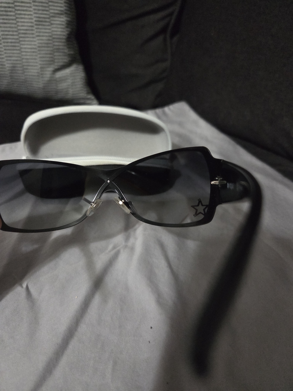 Vogue Black Gradient Wrap Women's Sunglasses with Case - Picture 8 of 10